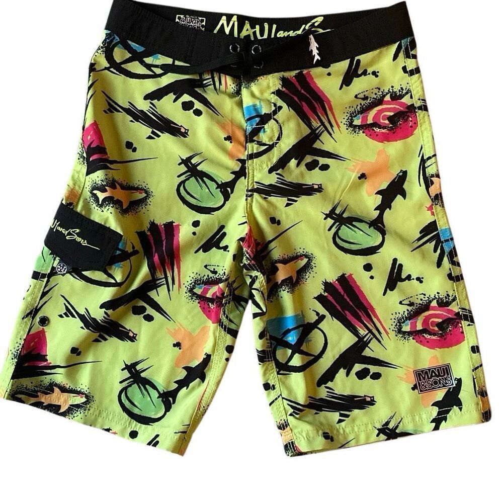 NWOT Maui & Sons Swim Trunks Youth 12 black shark board shorts